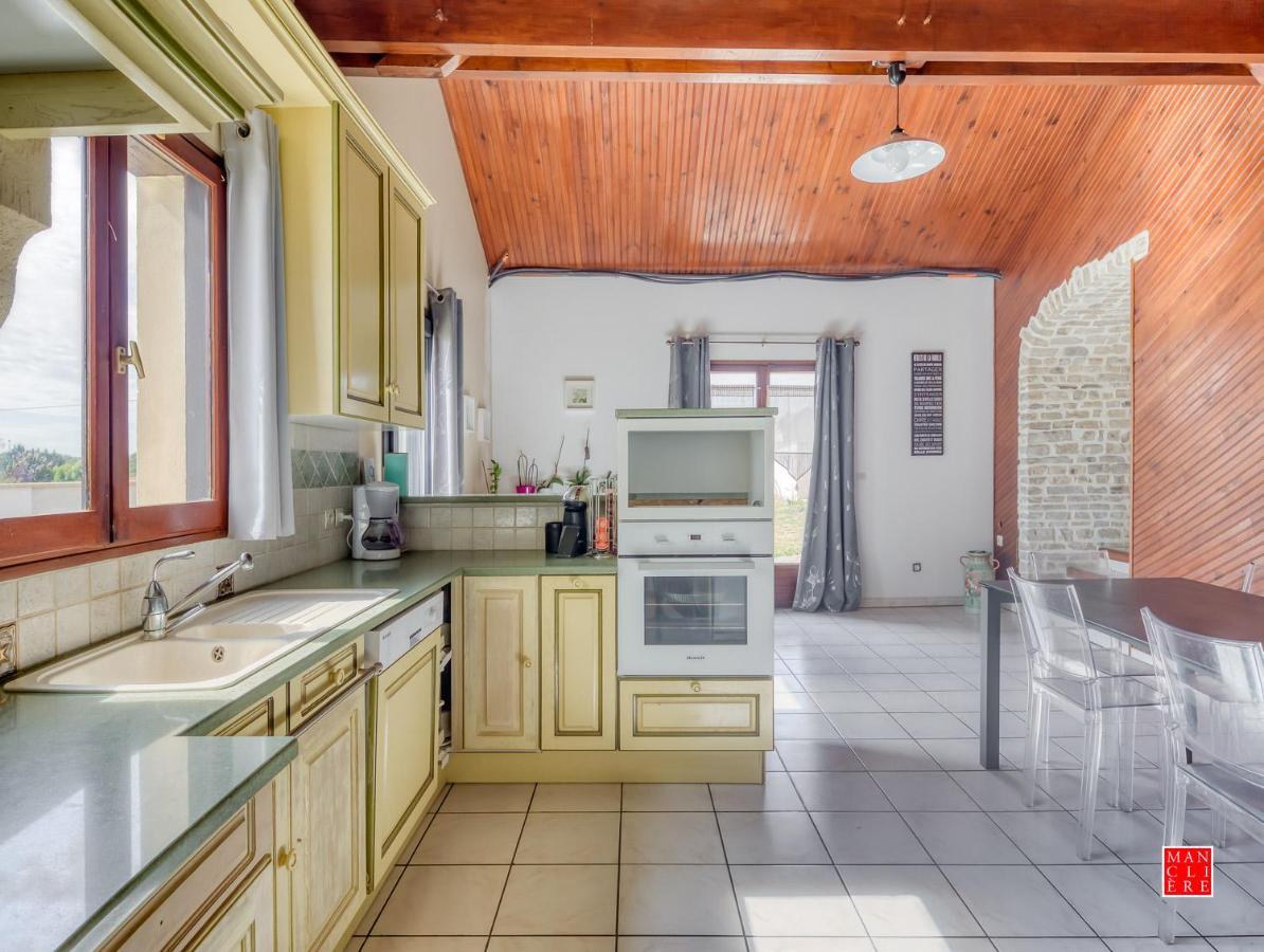 Maison Blanche Piscine Et Petit Dejeuner Châtellerault Екстериор снимка